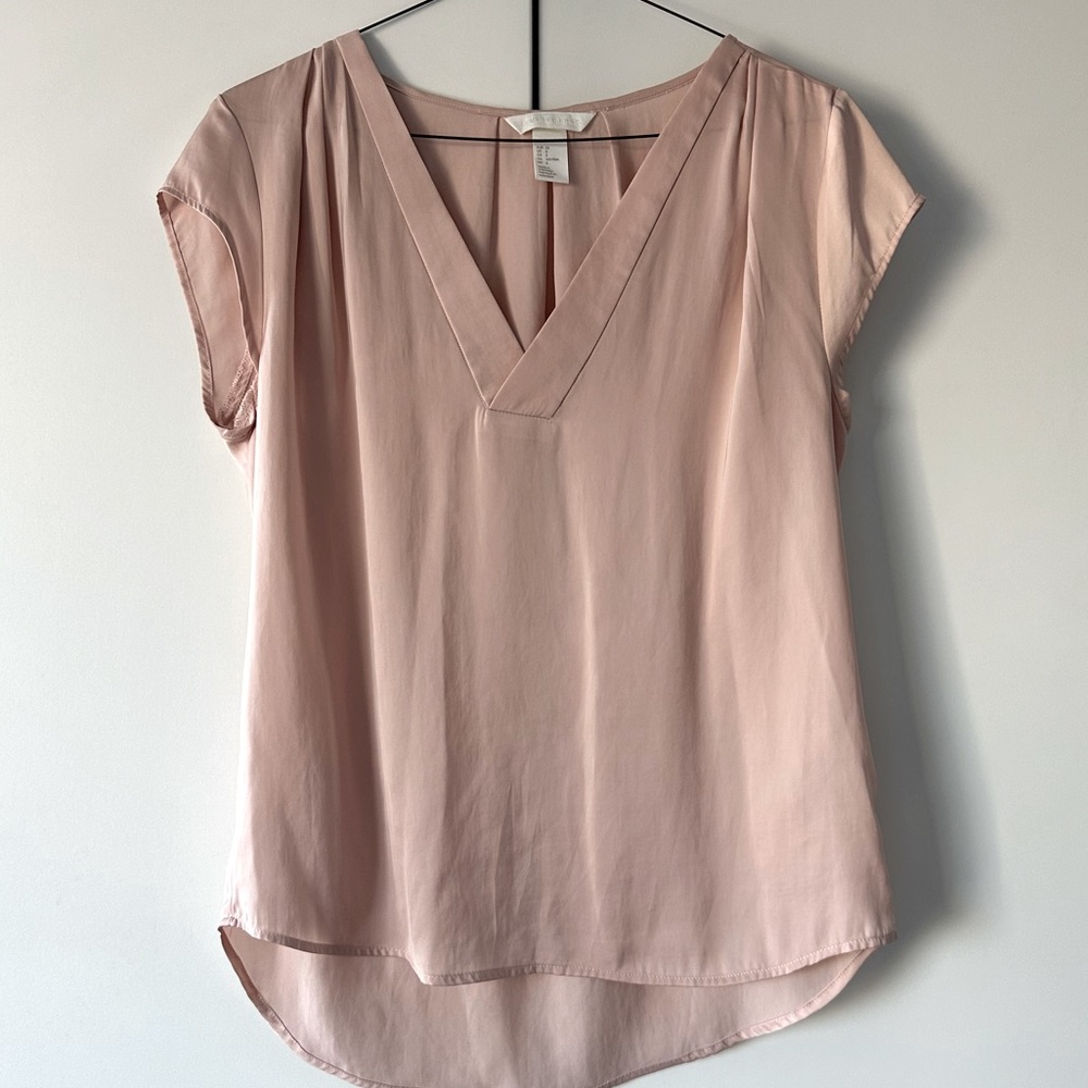 H&M Blush/Powder Pink V-Neck Blouse – Lightweight High-Low Hem Top - size Eur 36